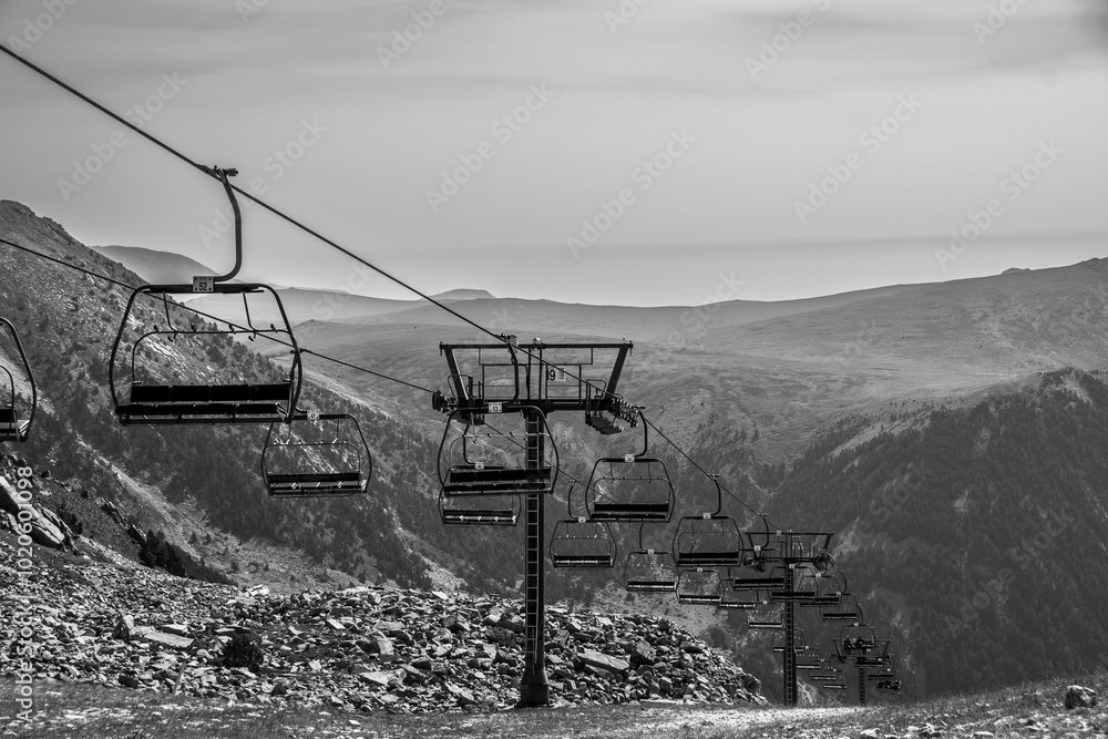 Obraz premium telesilla de una estación de esquí