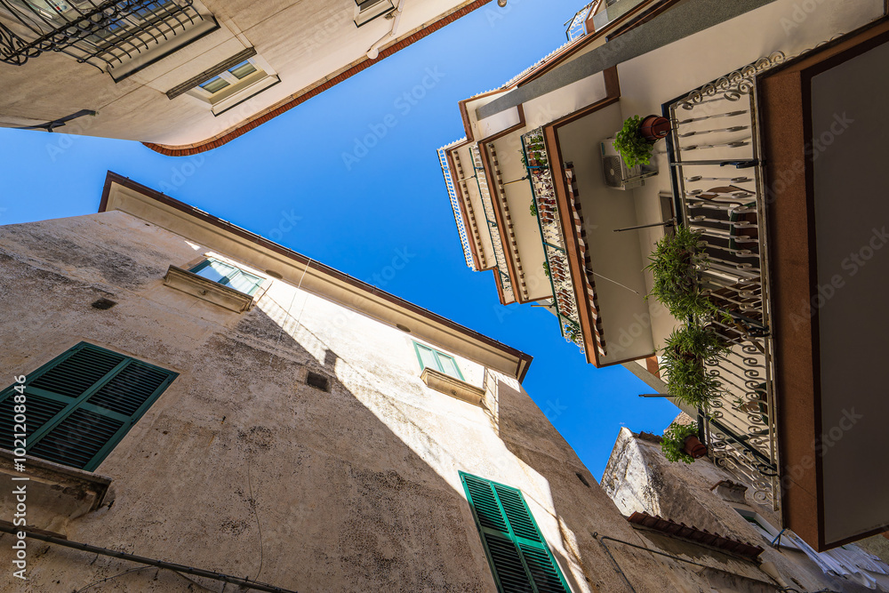 Obraz premium Gebäude in Minori an der Amalfiküste in Italien