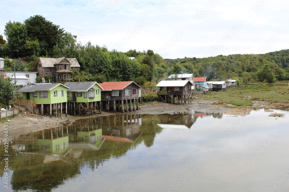 Casas palafitos en isla de Chiloé, Chile Casas palafitos en isla de Chiloé, Chile