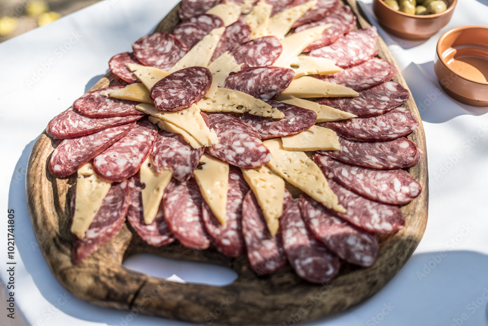 Obraz premium Picada de queso y salame