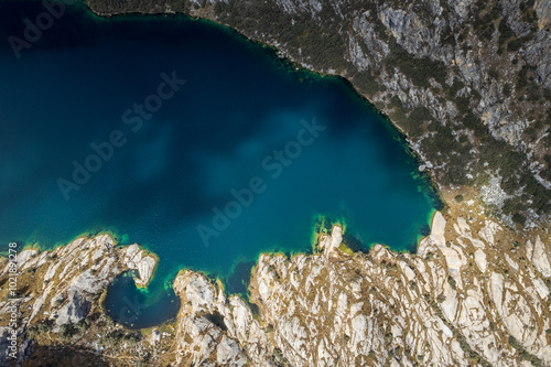 Obraz na płótnie Churup Lagoon Aerial View with Turquoise Waters in the Cordillera Blanca Mountain Rand in the Huascaran National Park Seen from Above, in Ancash, Peru w salonie