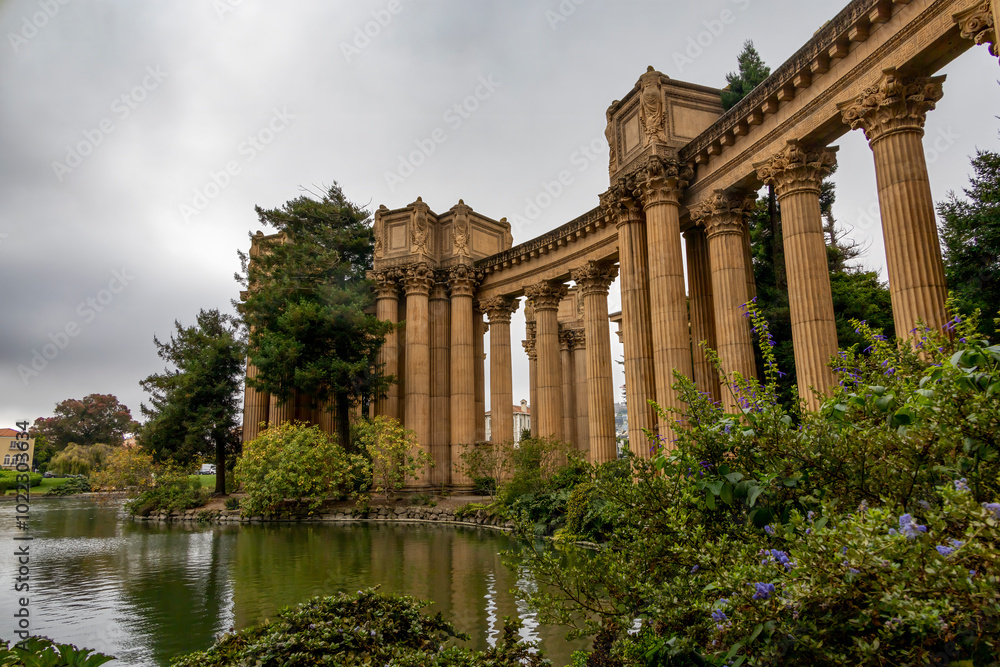 The iconic Palace of Fine Arts in San Francisco, showcasing its stunning architecture and serene surroundings. The iconic Palace of Fine Arts in San Francisco, showcasing its stunning architecture and serene surroundings.