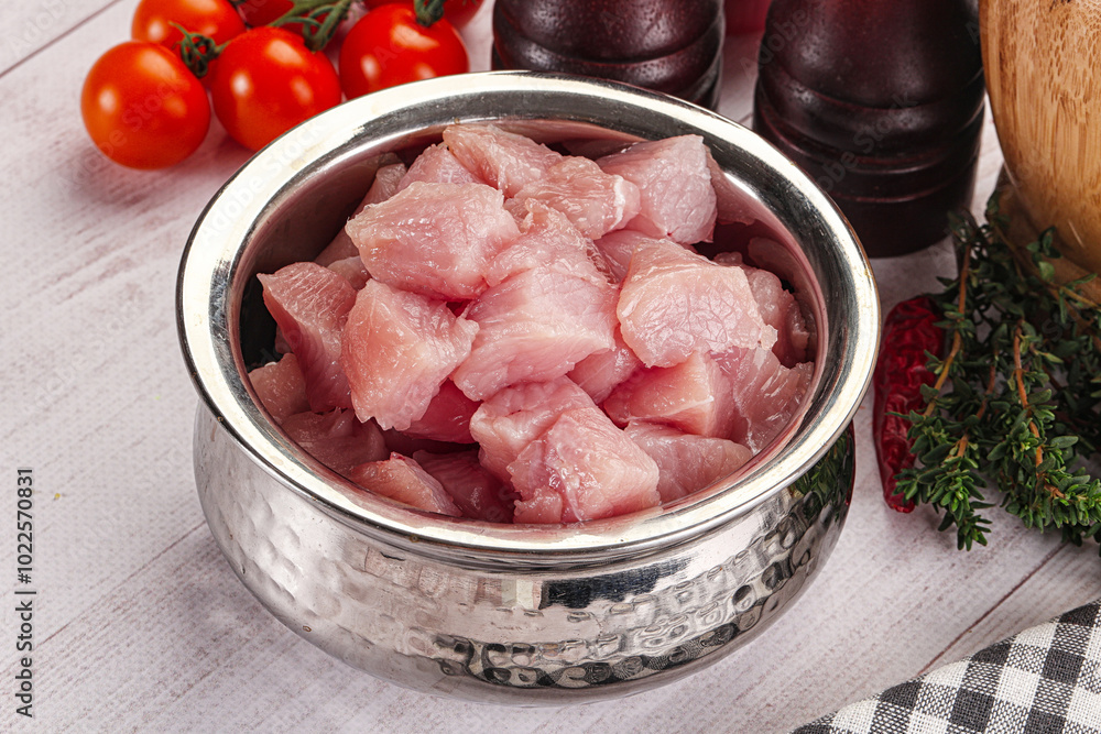 Diced raw turkey fillet cubes Diced raw turkey fillet cubes