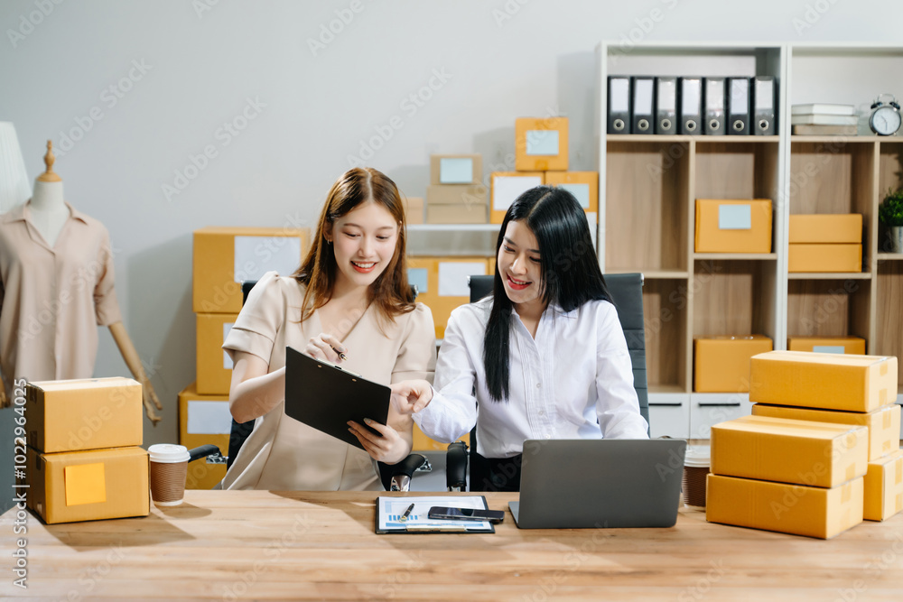 Starting small businesses SME owners, two check online orders Selling products working with boxs freelance work Starting small businesses SME owners, two check online orders Selling products working with boxs freelance work