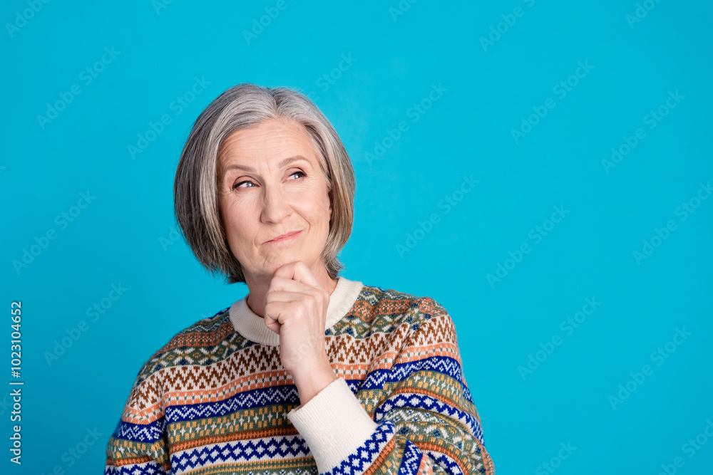 Φωτογραφία Portrait of pensive smart person with bob hairdo wear ornament pullover thoughtf