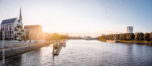 Blick auf die Weser und die Bremer Innenstadt