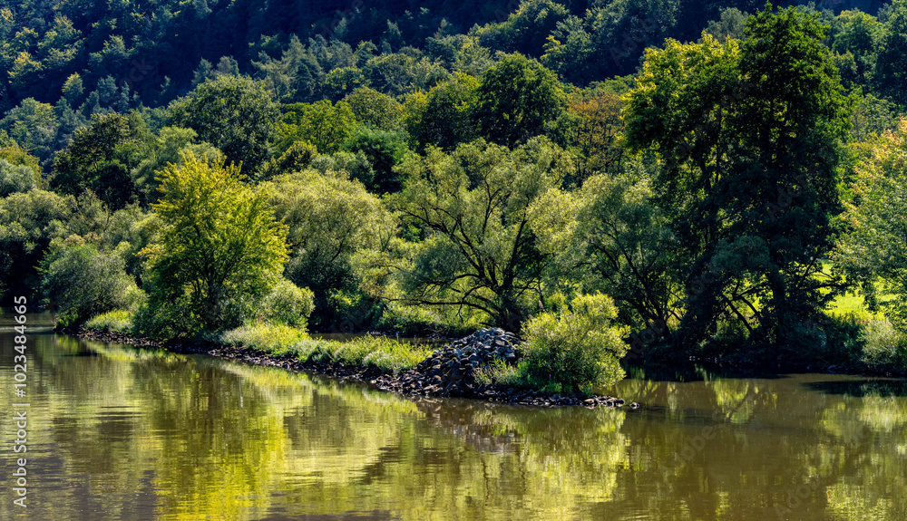 Landschaft am Main zwischen Miltenberg und Freudenstadt, Unterfranken, Bayern, Deutschland Landschaft am Main zwischen Miltenberg und Freudenstadt, Unterfranken, Bayern, Deutschland