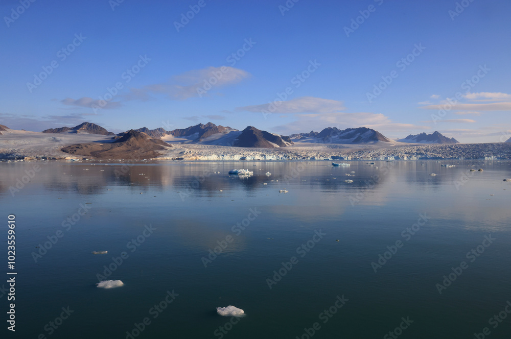 Naklejka premium Lilliehookbreen the glacier complex in Svalbard