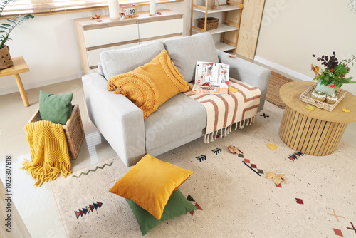 Cozy autumn living room int...