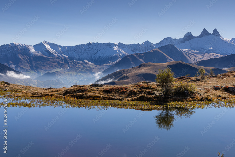 Lac Guichard et aiguilles d'Arves (Savoie - France - Alpes) Lac Guichard et aiguilles d'Arves (Savoie - France - Alpes)