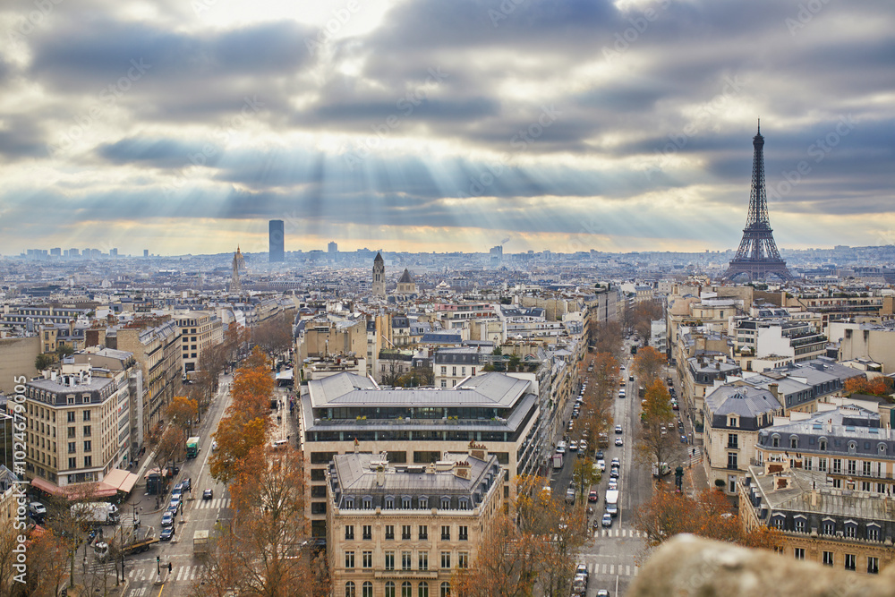 Obraz premium Aerial panoramic cityscape view of Paris, France with the Eiffel tower.