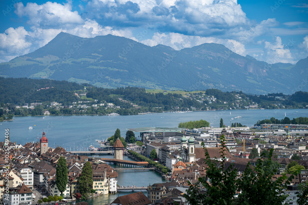 Fototapeta premium City of Luzern and Reuss river view