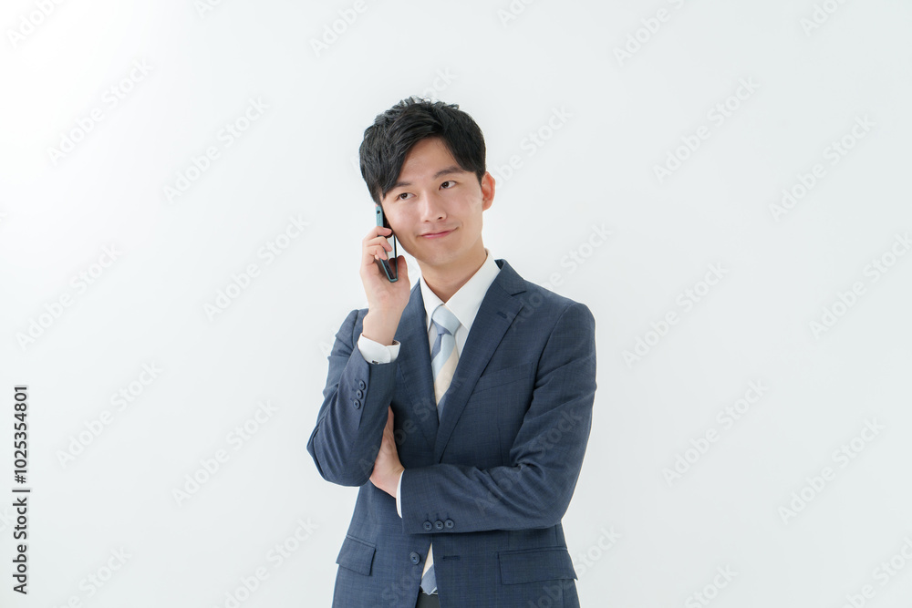 男性　スマートフォン