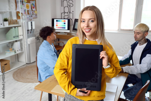 Female graphic designer wor...