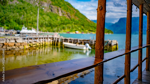 Das schöne Städtchen Solvorn am Sognefjord in Norwegen 