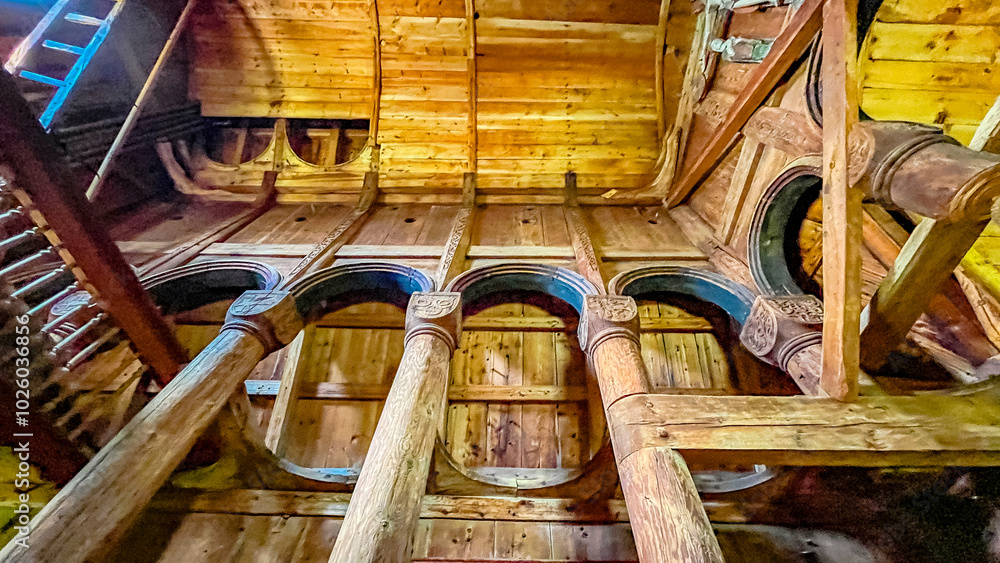 Die älteste Stabkirche in Norwegen - Urnes