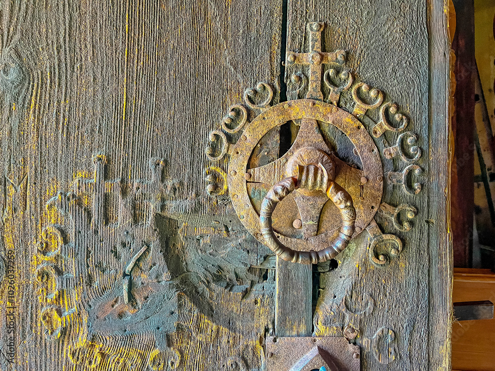 Die älteste Stabkirche in Norwegen - Urnes - Innenansicht