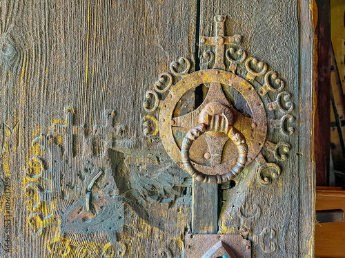 Obraz na płótnie Die älteste Stabkirche in Norwegen - Urnes - Innenansicht w salonie