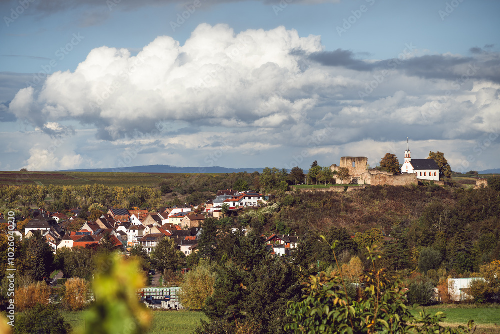 Burgruine Neu-Bamberg und St. Dionysius, Oktober 2024