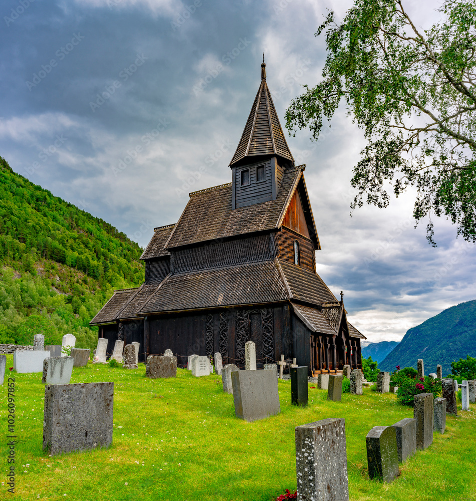 Die älteste Stabkirche in Norwegen - Urnes