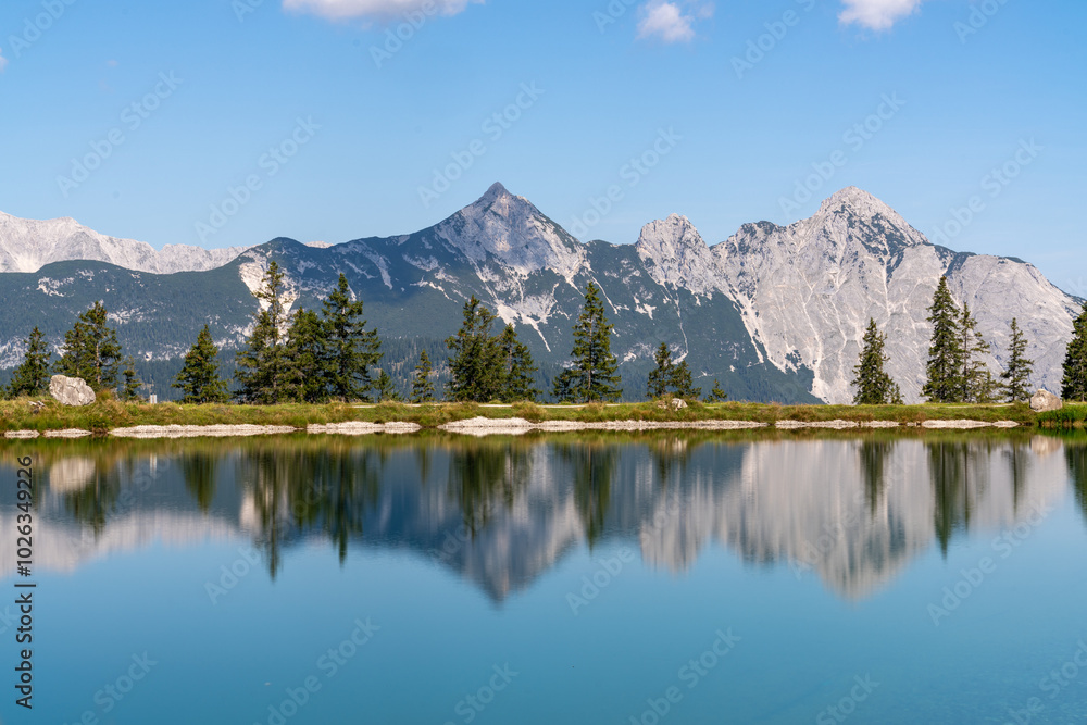 Mountain reflecting in Lake Mountain reflecting in Lake