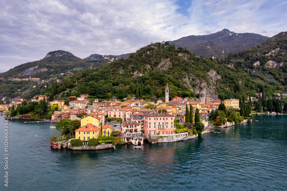 Fototapeta premium Magical Twilight Over Varenna Village on Lake Como