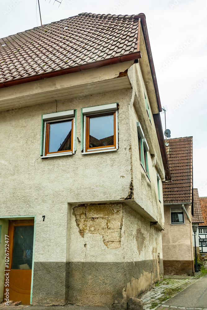 Gebäudeschäden am Altbau Gebäudeschäden am Altbau