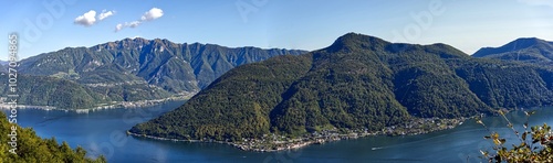 Tableau sur toile Panorama picture of Lake Lugano and Monte San Giorgio and Brusino-Arsizio