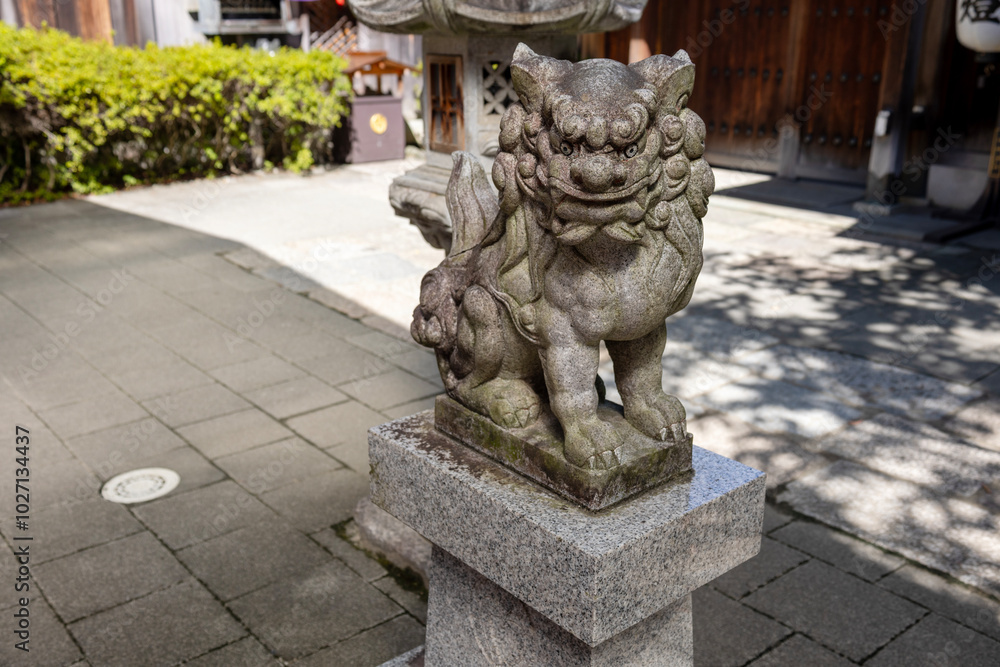 Obraz premium 石切劔箭神社／穂積神霊社の狛犬（2024年9月撮影）