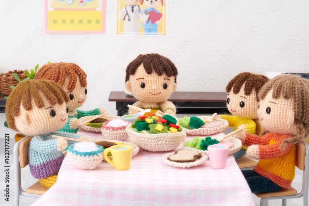 あみぐるみ人形 こども食堂イメージ あみぐるみ人形 こども食堂イメージ