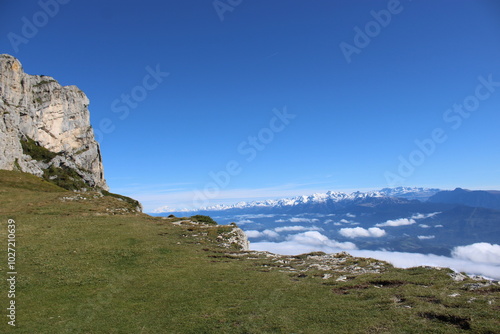 horizon, Mont Blanc, chaîne Alpes, vue, panoramas, vertige, montagne, randonnée, nuage, vert, bleu, vide, paysage, nature, ciel, rocher, falaise, voyage