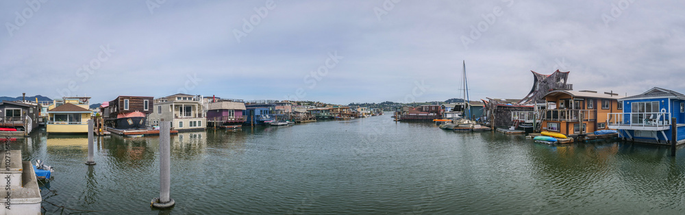 Sausalito et ses maisons flottantes près de San Francisco en Californie Sausalito et ses maisons flottantes près de San Francisco en Californie