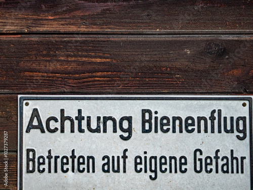 Schild Bienen