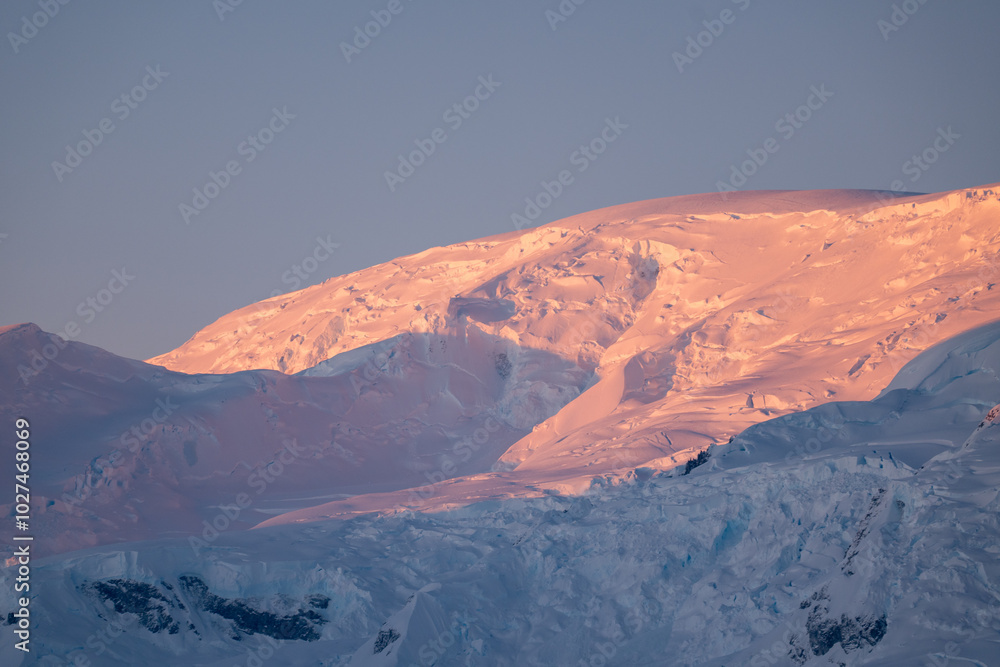 Naklejka premium Antarctica view during the sunset. Soft sunset