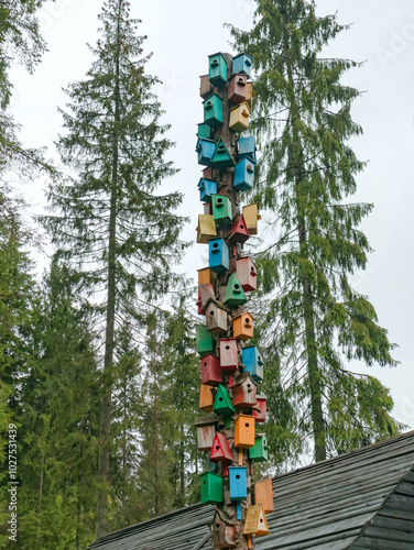 bird hotel