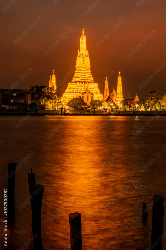 Fototapeta premium Wat Arun Bangkok City Thailand