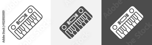 piano icon Symbol in isolated background