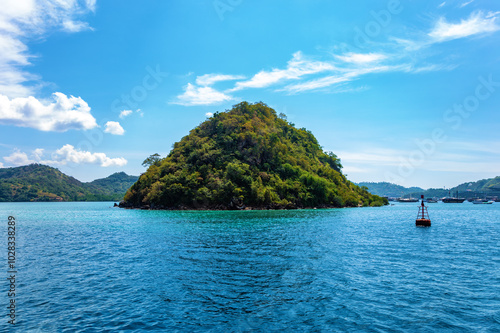 Small island, Labuan Bajo, Ost Nusa Tenggara, Flores, Indonesia, Southeast Asia. photo