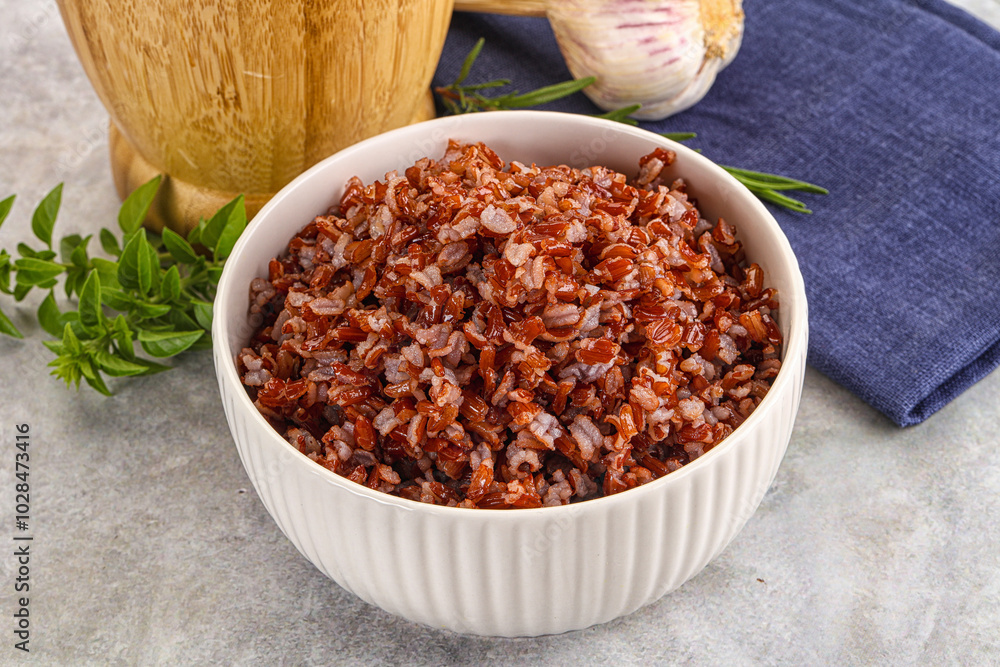 Red steamed rubine rice garnish