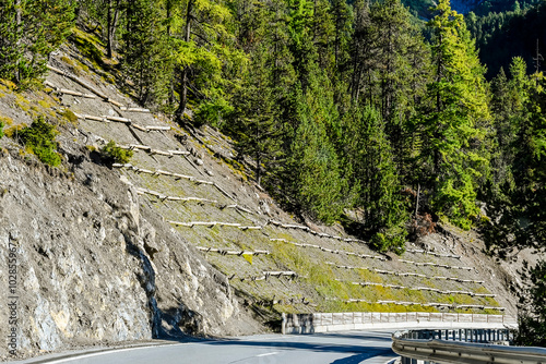 Zernez, Ofenpass, Passstrasse, Bergstrasse, Engadin, Pass, Nationalpark, Val Müstair, Alpen, Herbst, Herbstfarben, Graubünden, Schweiz photo