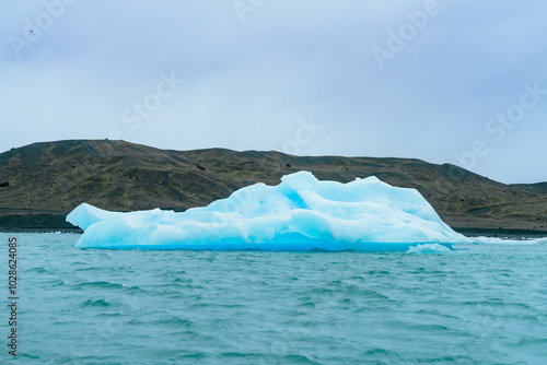 ヨークルスアゥルロゥンの氷河湖 photo