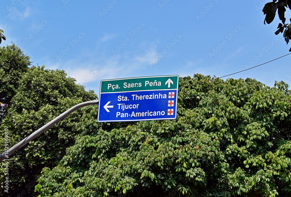 Fototapeta premium Traffic sign indicating hospitals in the Tijuca neighborhood, Rio de Janeiro, Brazil