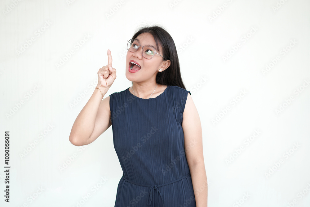 Beautiful Asian Woman Pointing up Got an Idea Isolated On White Background Beautiful Asian Woman Pointing up Got an Idea Isolated On White Background