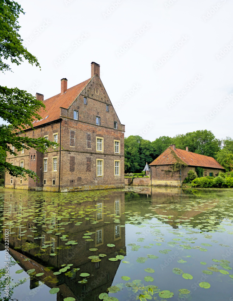 Obraz premium Water Castle Welbergen, North Rhine-Westphalia, Germany, Europe.