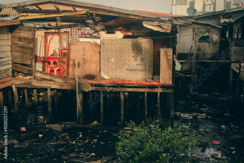 Exploring the housing structures of Kota Kinabalu amidst a challenging environment in the early morning light