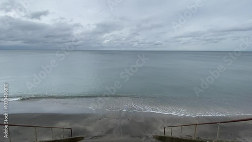 曇天の海　　
