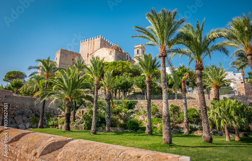 El encanto medieval de la costa española se encuentra en Peñíscola. Un lugar precioso.