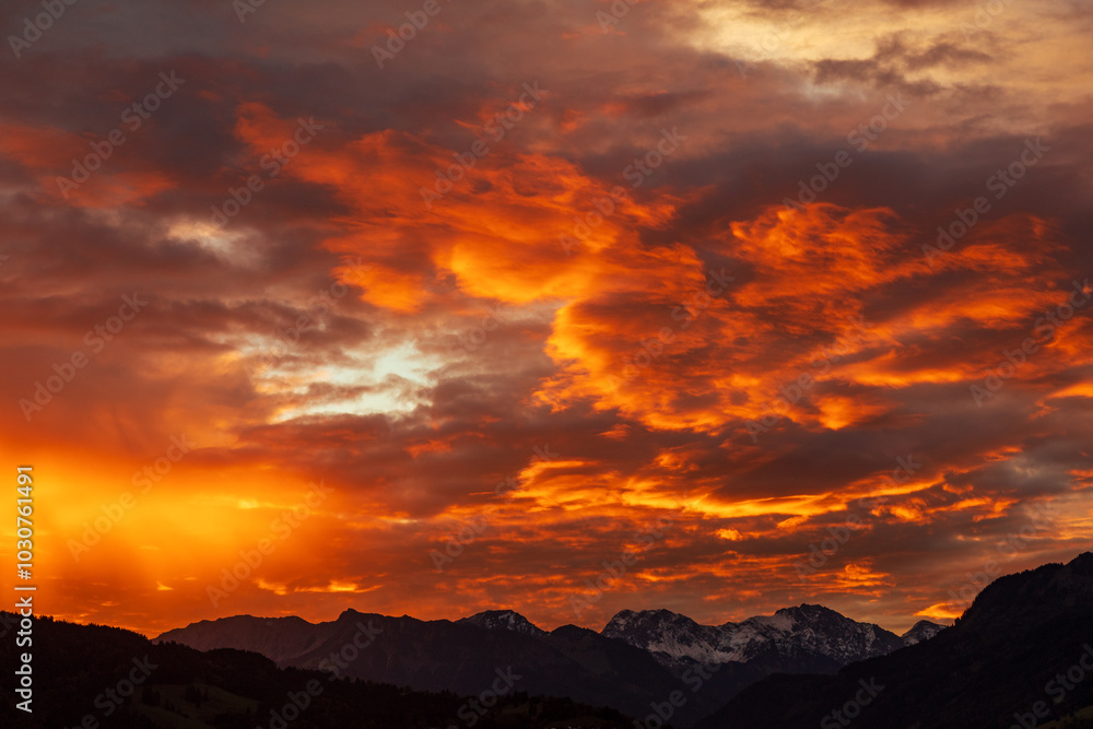 Allgäu - Sonnenaufgang - Alpen - Berge - Abendrot - Alpenglühen Allgäu - Sonnenaufgang - Alpen - Berge - Abendrot - Alpenglühen