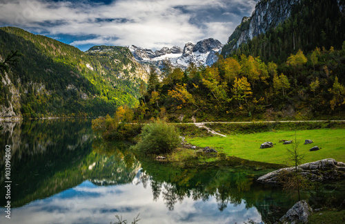 Obraz na płótnie View on Dachstein from Vorderer Gosausee w salonie