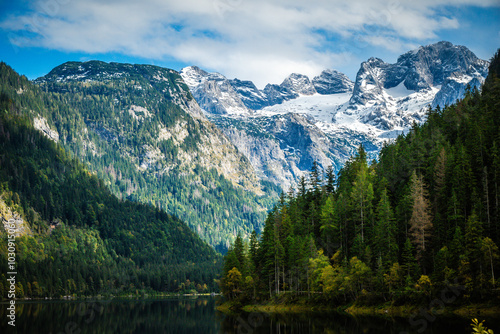 Obraz na płótnie View on Dachstein from Vorderer Gosausee w salonie
